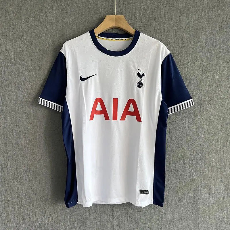 Tottenham Hotspurs 24-25 home kit